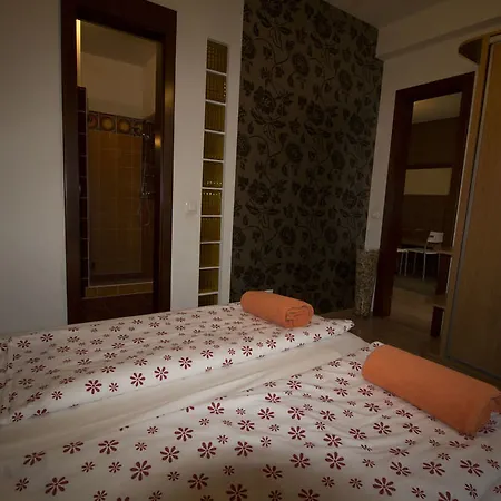 브로드웨이 아파트먼트